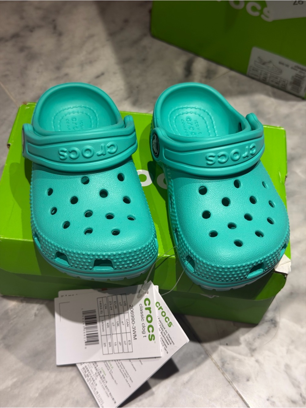 CROCS Kids Classic Clogs lagoon c-7
